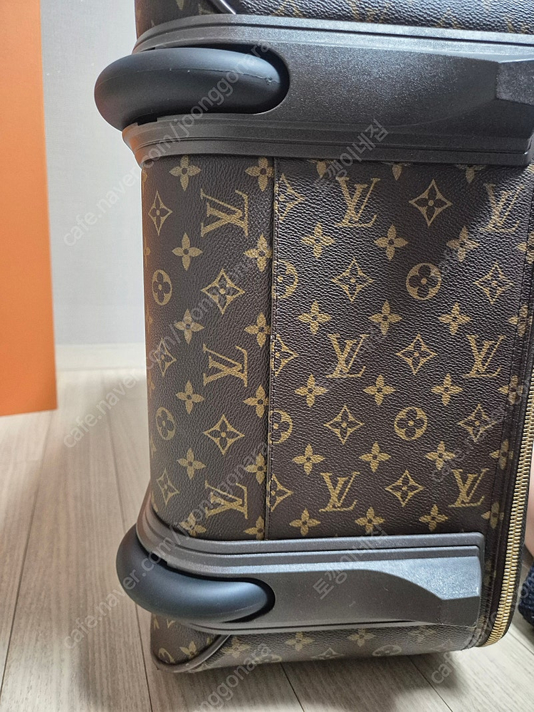 정품 루이비통 캐리어 여행가방 이미지