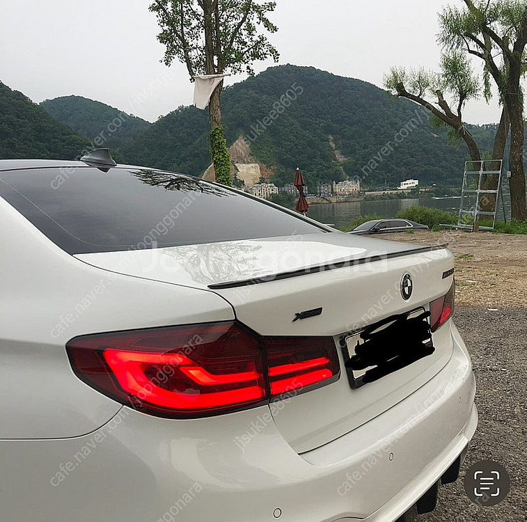 bmw g30 520d 테일램프.전기형.후미등.물받이--4