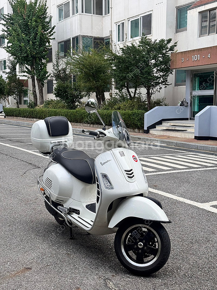베스파gts300 낮은키로수39XX km 베스파--1