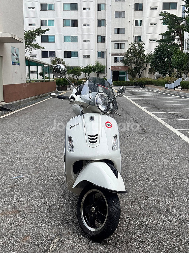 베스파gts300 낮은키로수39XX km 베스파--5
