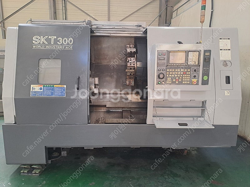 SKT300 12인치 기어타입 CNC선반--0