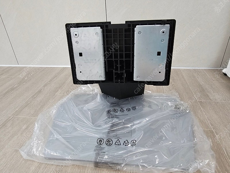 새거) 삼성 98인치 TV 스탠드 거치대--0