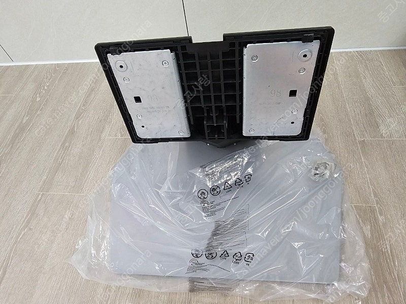 새거) 삼성 98인치 TV 스탠드 거치대--2