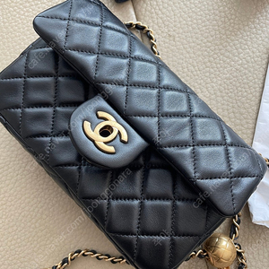 샤넬 뉴미니 골드볼