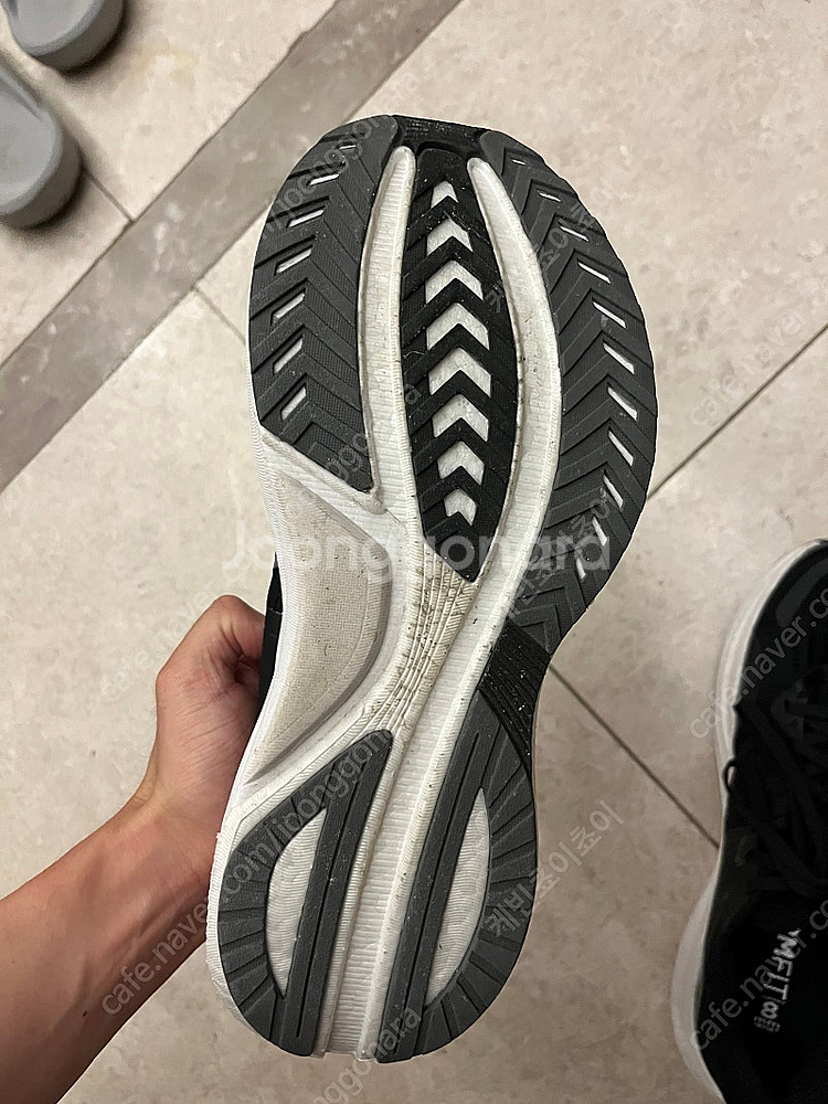 써코니 Saucony 템퍼스 Tempus 남자 270 와이드--5