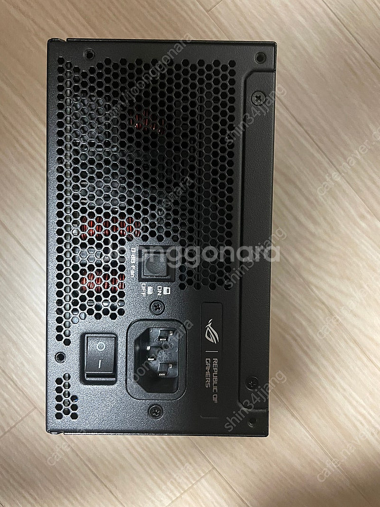 ASUS ROG STRIX 1200W Platinum ...--4