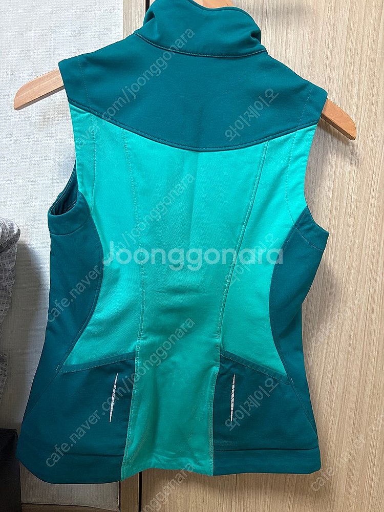 아크테릭스 윈드스토퍼 조끼--8
