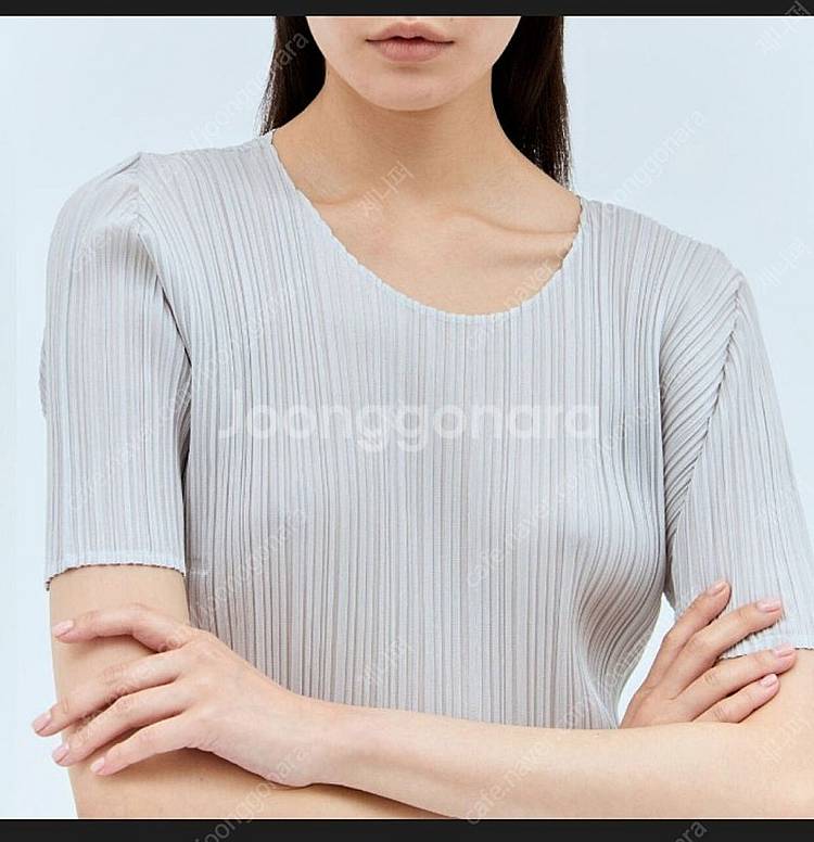 플리츠플리즈 베이직 라운드넥 탑--0