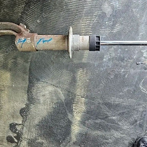 마세라티 스카훅 쇼바