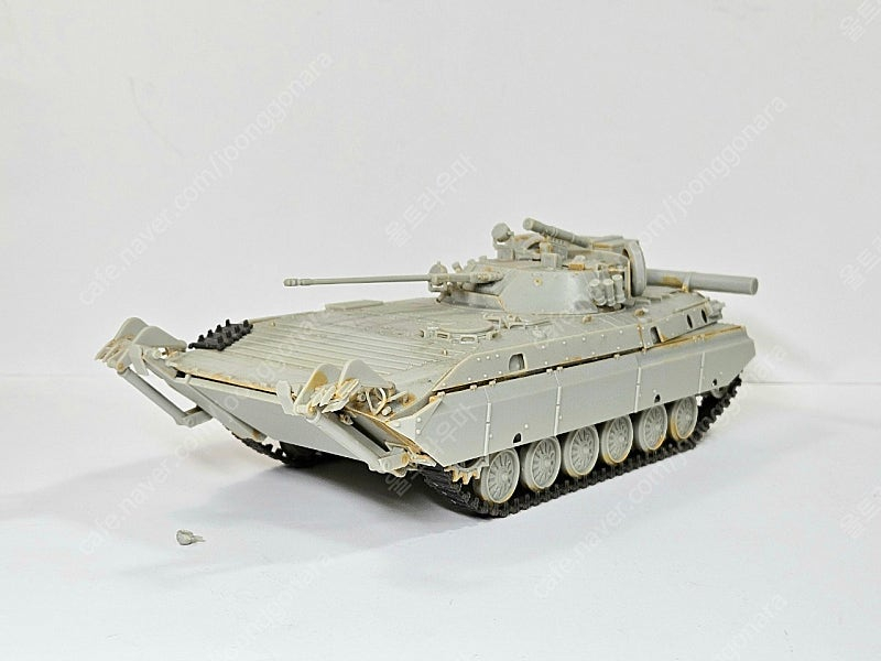 조립품 [Dragon] 1/35 BMP-2E--1