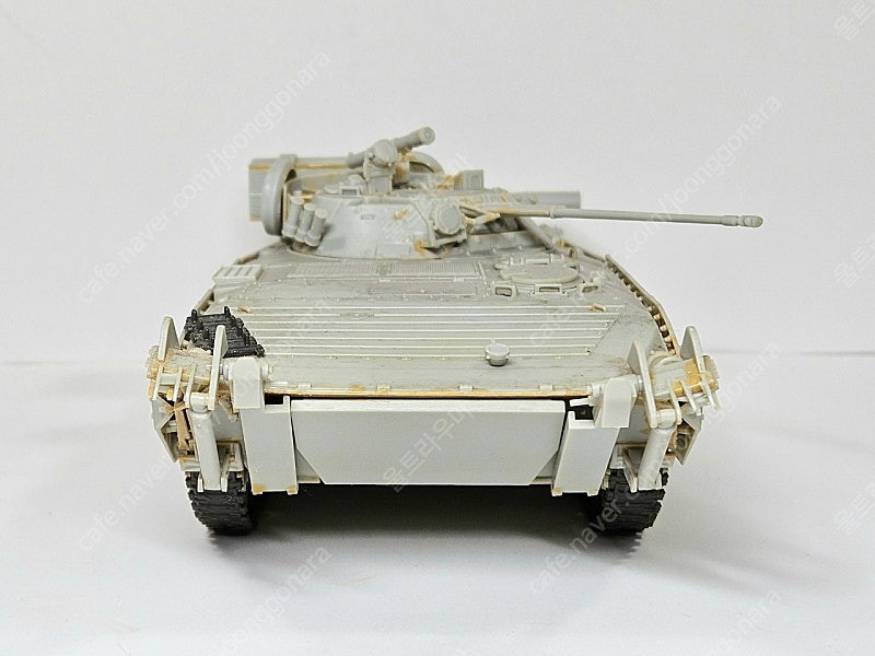 조립품 [Dragon] 1/35 BMP-2E--2