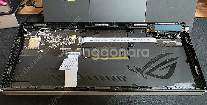ASUS ROG AZOTH 게이밍키보드--2