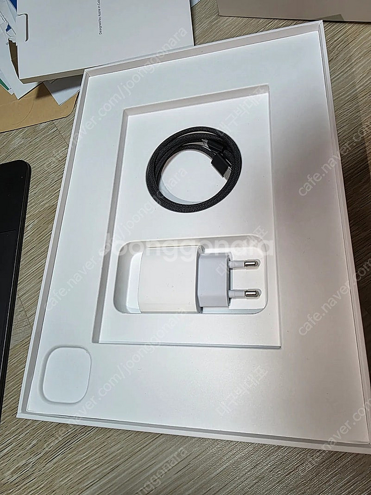 대구 아이패드 프로11M4스페이스 블랙 256 셀룰러 매직키보드 , 애플펜슬 세트 애케플--5