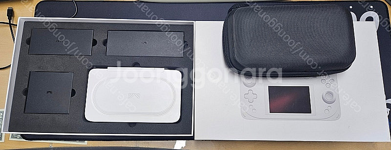 아야네오플립DS(화이트) 7840U 32G 2T + SD 1T(연*부님 한방팩 세팅) 판매합니다.--0