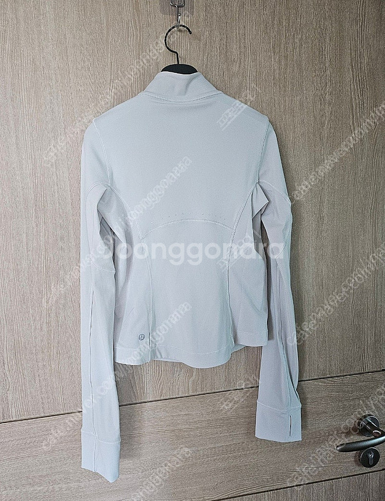 룰루레몬 라이트 웨이트 러닝자켓 (사이즈6)--2