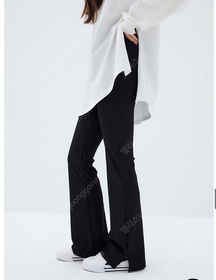 다미 컴퍼니 뼈말라 슬릿 바지 새제품 미개봉 팬츠 새제품 부츠컷 데일리바지 이미지