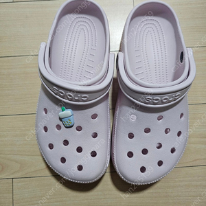 크록스 슬리퍼 M6W8