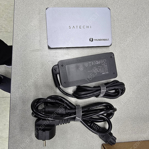 사테치 USB C타입 5in1 썬더볼트4 슬림 멀티 허브