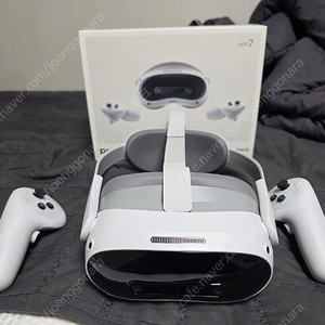 피코4 울트라 256기가 48에 팝니다.