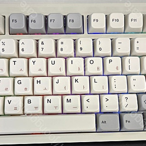 그루브스톤 GV8M-8K 게이밍 유무선 수제윤활 기계식키보드 라이트P 저소음밀키S 45g