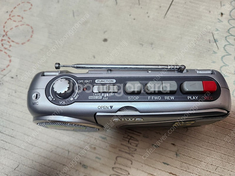 부품용 aiwa 카세트 라디오 고장품 (rm-p300)...--1