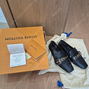 루이비통 바이아 플랫 로퍼 36