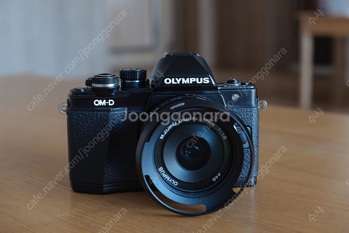 올림푸스 E-M10 Mark2블랙(mk II mk2)+...--4