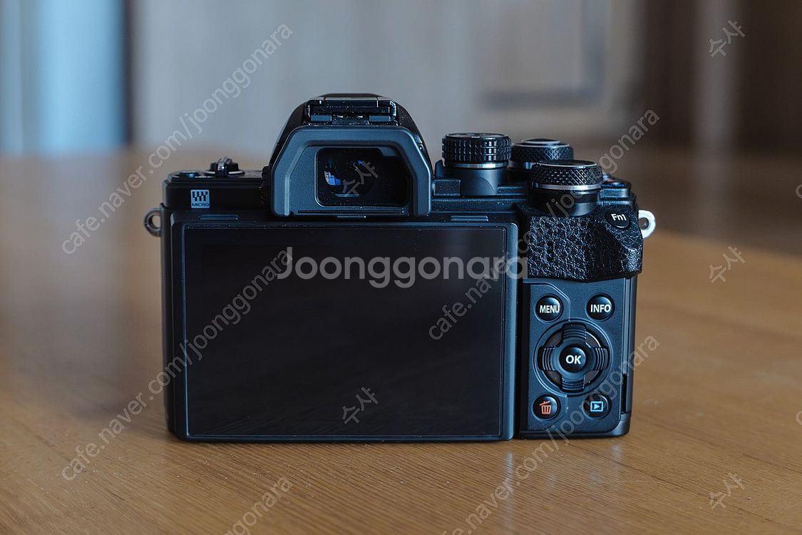 올림푸스 E-M10 Mark2블랙(mk II mk2)+...--7