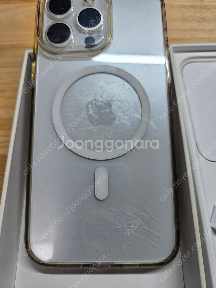 아이폰15프로맥스 512gb 화이트 팝니다.--8