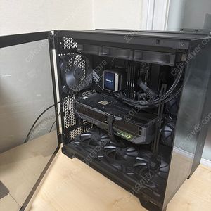 13700k+5090+64g 데스크탑 본체 팝니다