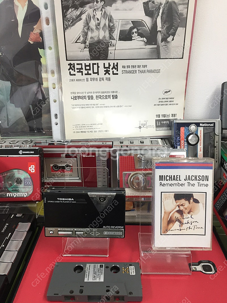 워크맨 작동품(수리점 수리 완료-재생/라디오 작동확인):허름한 Toshiba KT-AS10본체(앞면 창 부품 없음,...--0