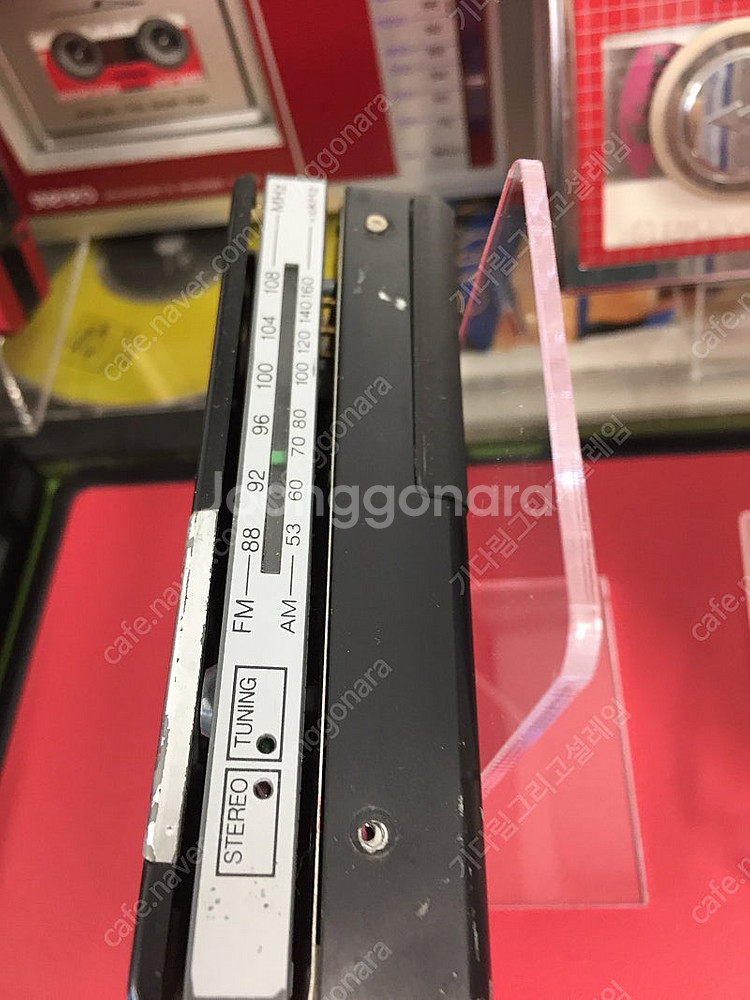 워크맨 작동품(수리점 수리 완료-재생/라디오 작동확인):허름한 Toshiba KT-AS10본체(앞면 창 부품 없음,...--4