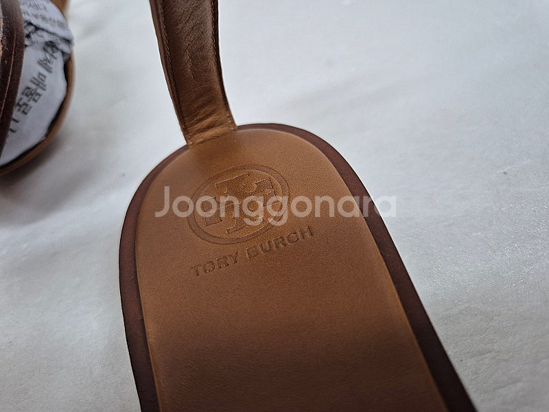 토리버치 여성 샌들 250--8