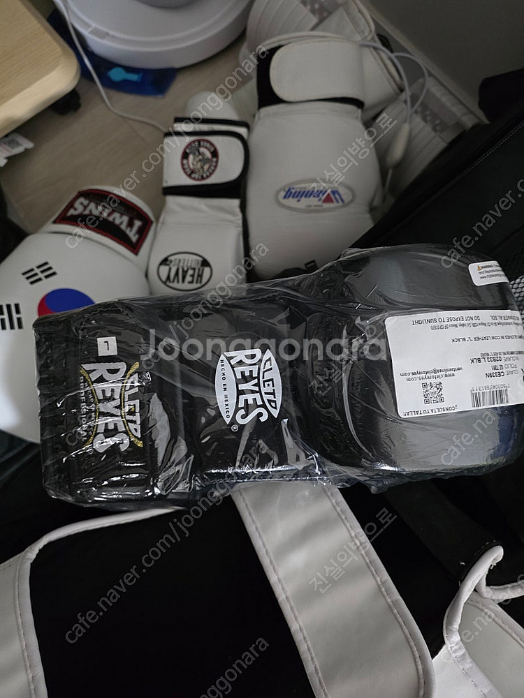 클레토레예스 MMA오픈핑거 글러브 블랙맘바 L사이즈 새상품 팝니다.--1