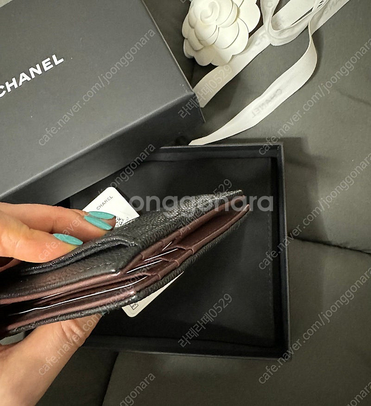 샤넬 캐비어 반카드지갑 상태최상--4
