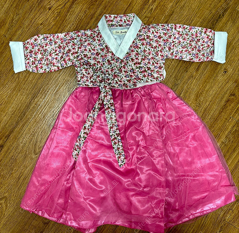 키즈콘티 여아 아동 한복 5호 판매해요--0