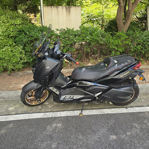 24년식 xmax300 팝니다.