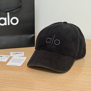 알로 캡 ALO washed off-duty cap 구매 후 착용없이 보관중