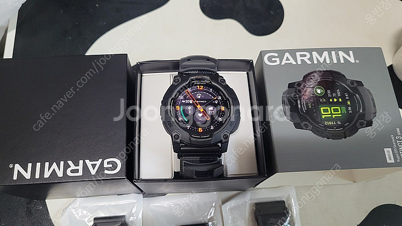 가민 인스팅트3 아몰레드 50mm 팝니다--0