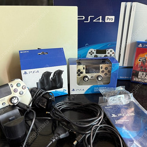 PS4 Pro 7218B 1TB 화이트 풀박스 + 충전거치대 + 듀얼쇼크4(그립캡 추가) + 레드데드리뎀션2