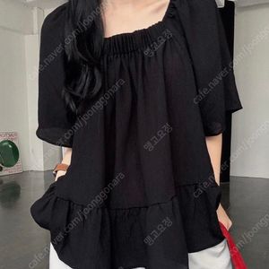 [새상품] 모네 스퀘어넥 블라우스