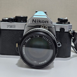 니콘 FM2 실버 + 50mm f1.4 렌즈 세트 판매 합니다