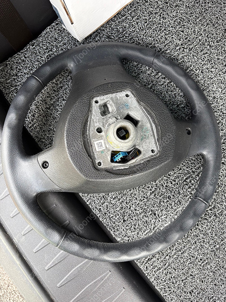 BMW F10, F11 스티어링휠 / 송풍구 / 버튼 트림 합쳐서 5만원 이미지