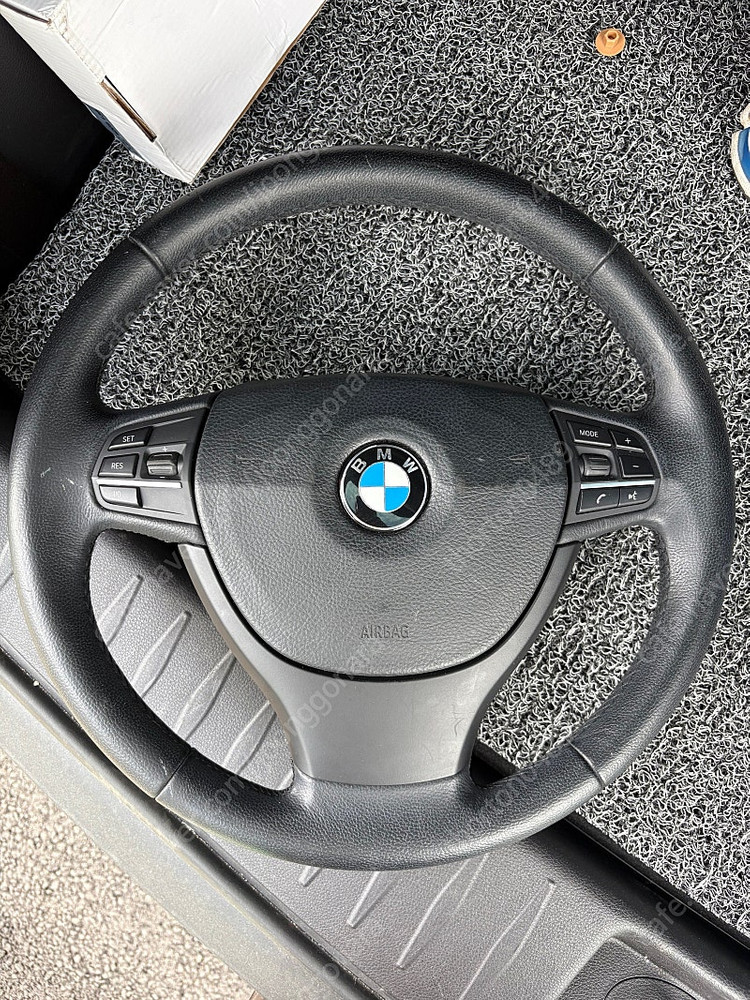 BMW F10, F11 스티어링휠 / 송풍구 / 버튼 트림 합쳐서 5만원 이미지