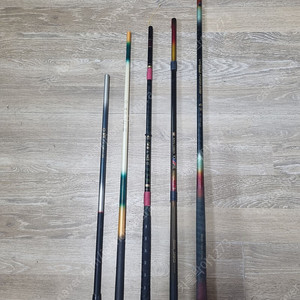 민물 낚시대 5개, 릴 낚시대 3개 팝니다