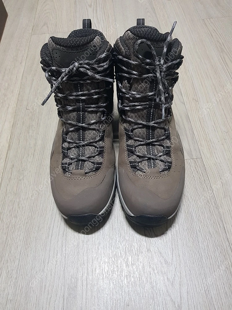 코오롱 등산화 페더8 브라운 290 판매합니다. 이미지