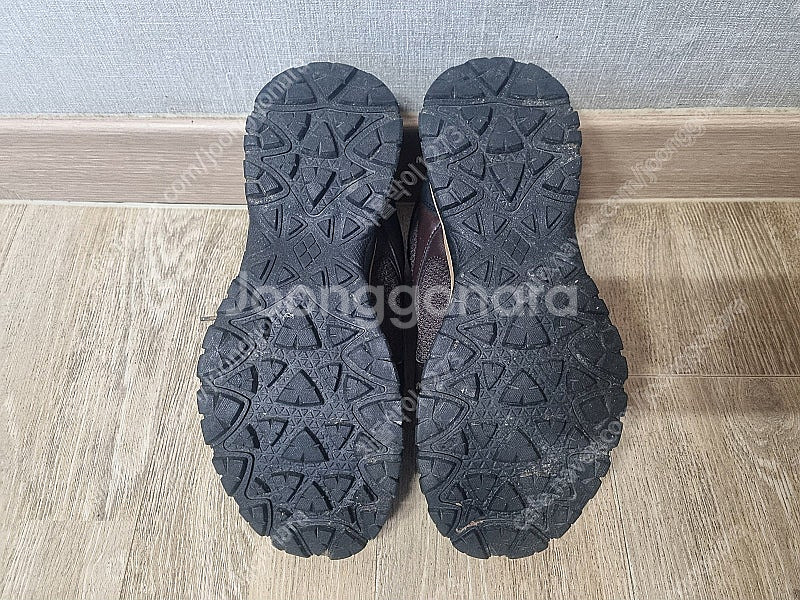 등산화 몽벨(260), 라푸마(265) 팝니다--3