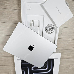맥북 프로 M3 pro 18gb 14인치 100퍼센트/ macbook pro 14 m4 m3pro