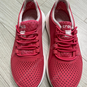 크록스 j2 210정도