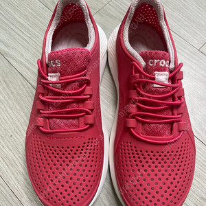 크록스 j2 210정도